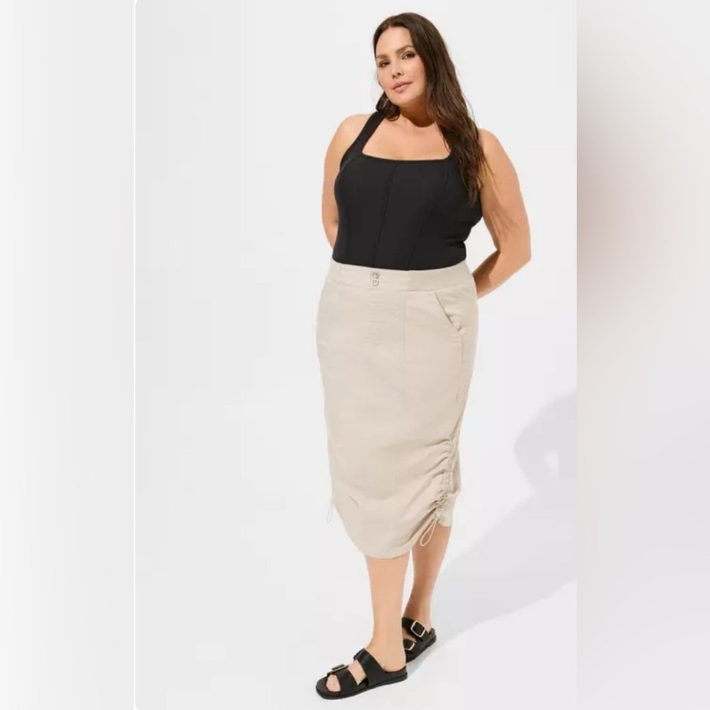 Women's Black Sleeveless Top